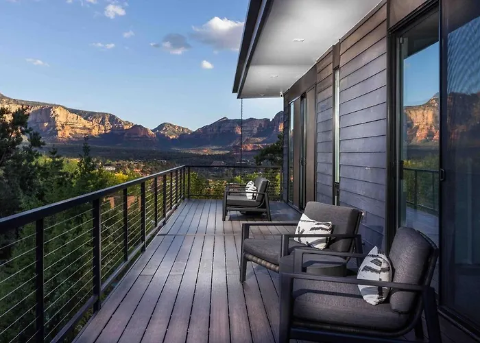 Luxurious Modern Masterpiece In Uptown * Sedona