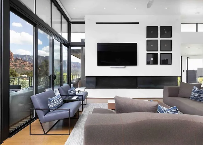 Luxurious Modern Masterpiece In Uptown * Sedona