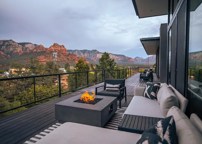 Luxurious Modern Masterpiece In Uptown Sedona