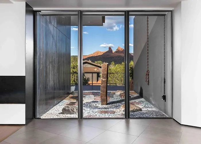 Luxurious Modern Masterpiece In Uptown * Sedona