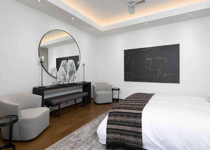 Luxurious Modern Masterpiece In Uptown Villa Sedona