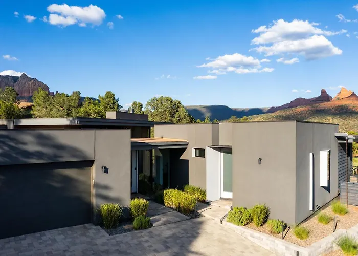 Luxurious Modern Masterpiece In Uptown * Sedona